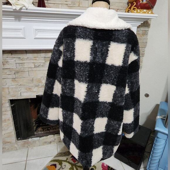 C&C California black and white Buffalo windowpane plaid teddy coat jacket plus 2 - Picture 7 of 9